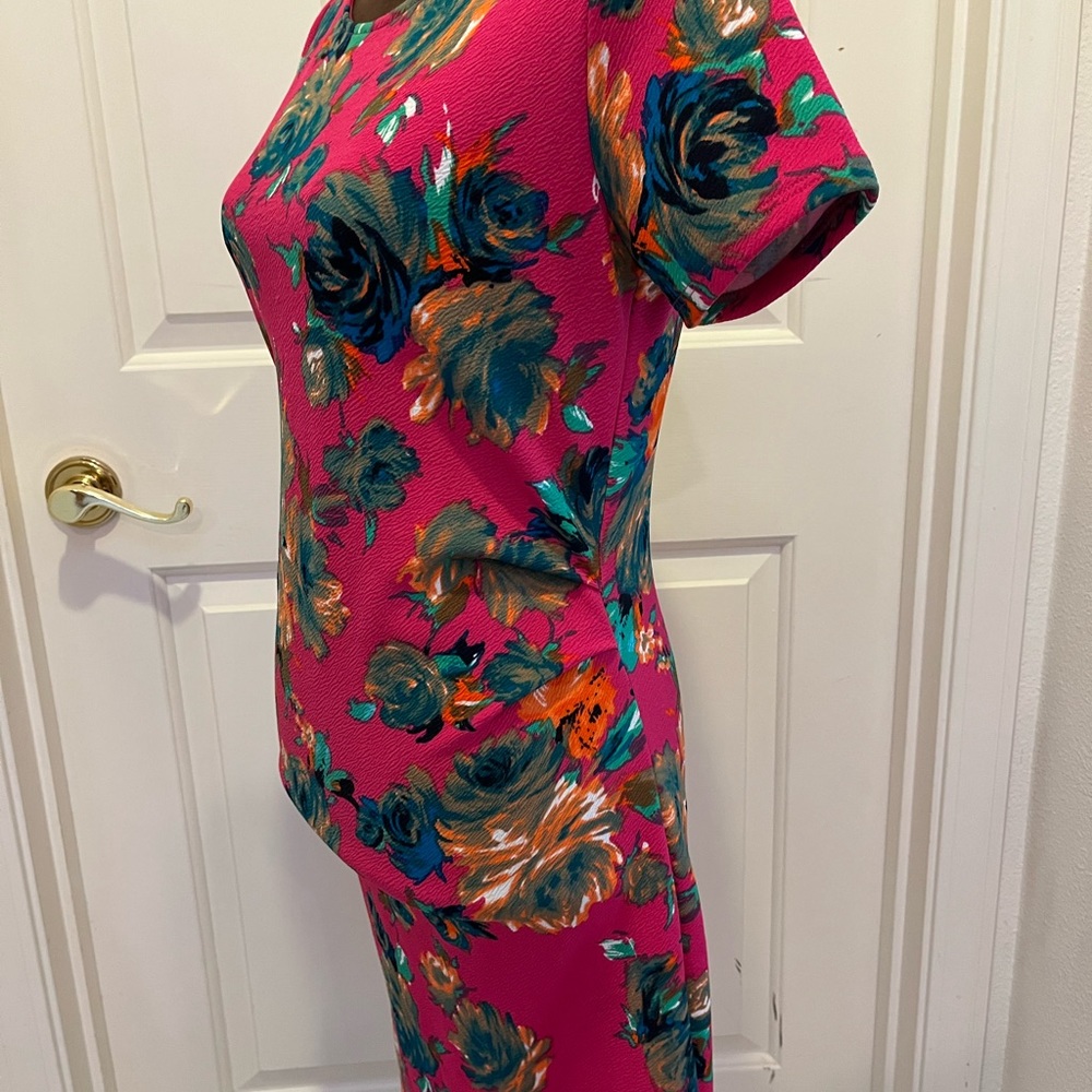 Dress - Picture 2 of 3